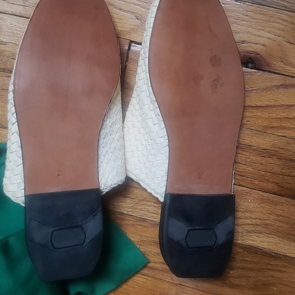 Beautiful new slides..never worn - Picture 2 of 2